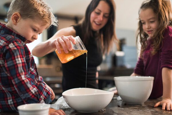niños en la cocina