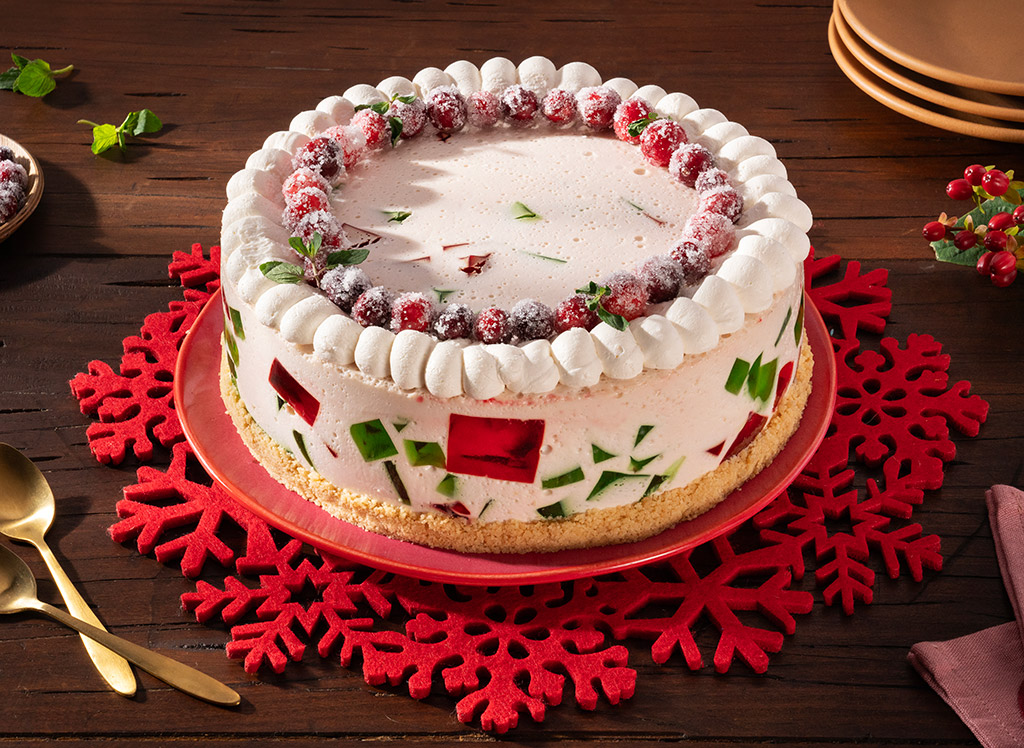 Pastel navideño de queso y gelatina